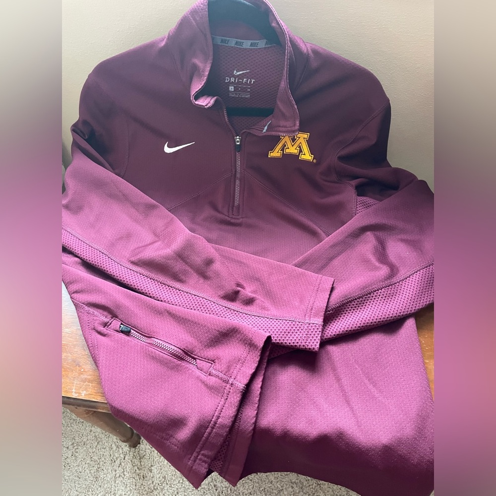 Nike Dri-Fit Quarter Zip long sleeve, MN Gopher Men’s sz S